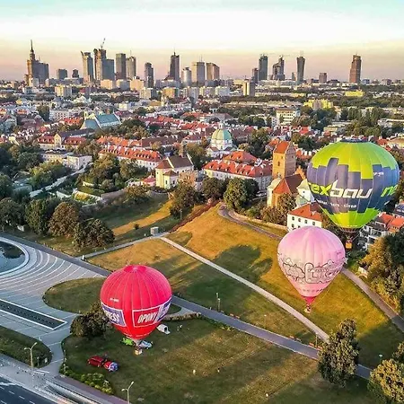 Gold 5 Fast Wifi 1 Gbs Big 85'tv Netflix Hbo Disney+ 아파트 *