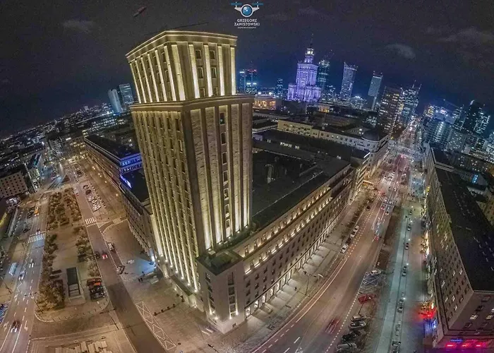 Gold 5 Fast Wifi 1 Gbs Big 85'tv Netflix Hbo Disney+ Apartment Warsaw