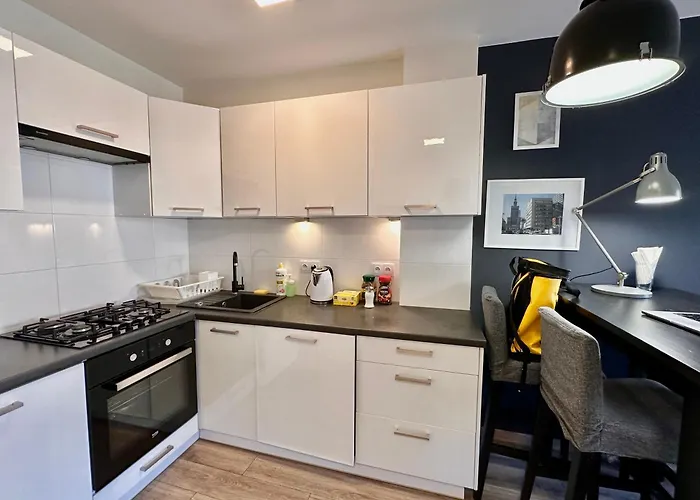 Gold 5 Fast Wifi 1 Gbs Big 85'tv Netflix Hbo Disney+ Apartment *