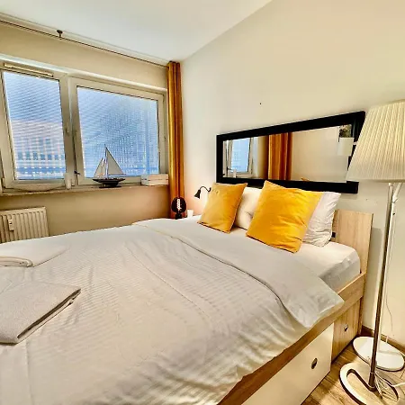 Gold 5 Fast Wifi 1 Gbs Big 85'tv Netflix Hbo Disney+ Appartement Varsovie