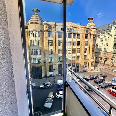 Gold 5 Fast Wifi 1 Gbs Big 85'tv Netflix Hbo Disney+ Appartement