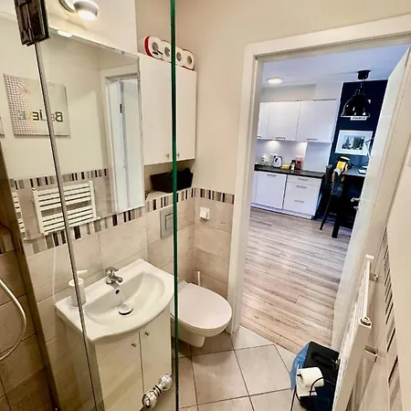 Apartament Gold 5 Fast Wifi 1 Gbs Big 85'tv Netflix Hbo Disney+ Warszawa