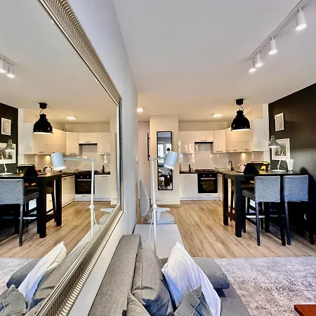 Gold 5 Fast Wifi 1 Gbs Big 85'tv Netflix Hbo Disney+