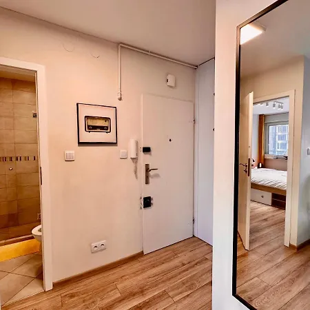 Appartement Gold 5 Fast Wifi 1 Gbs Big 85'tv Netflix Hbo Disney+