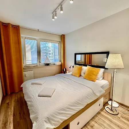 Gold 5 Fast Wifi 1 Gbs Big 85'tv Netflix Hbo Disney+ Appartement *