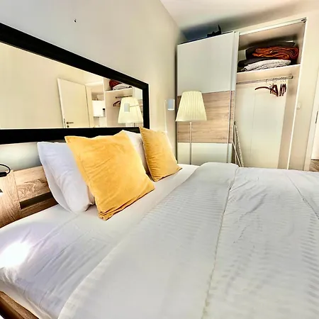 Apartament Gold 5 Fast Wifi 1 Gbs Big 85'tv Netflix Hbo Disney+ Warszawa