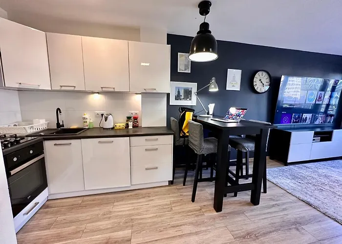 Gold 5 Fast Wifi 1 Gbs Big 85'tv Netflix Hbo Disney+