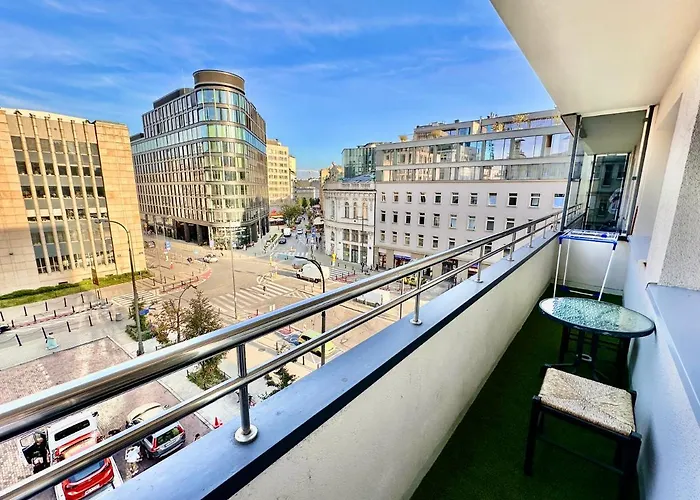 Apartment Gold 5 Fast Wifi 1 Gbs Big 85'tv Netflix Hbo Disney+ *