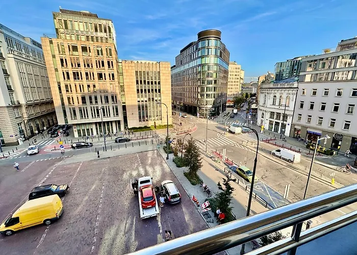 Gold 5 Fast Wifi 1 Gbs Big 85'tv Netflix Hbo Disney+ Apartment Warsaw