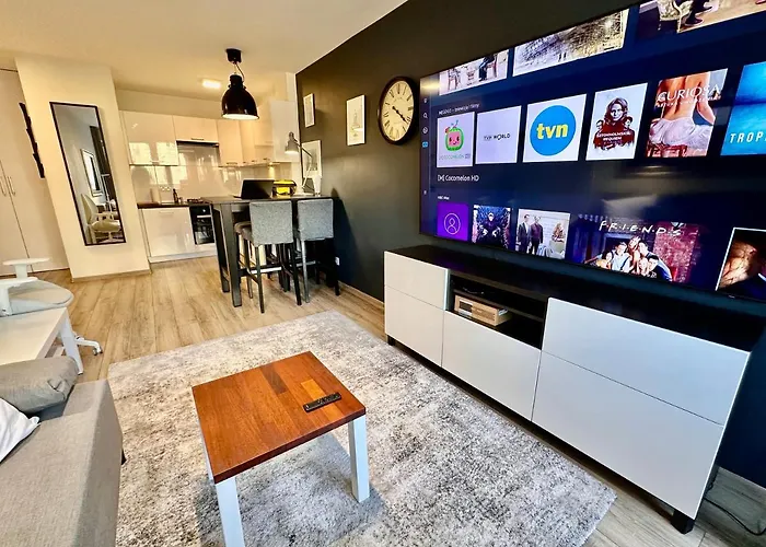 Apartment Gold 5 Fast Wifi 1 Gbs Big 85'tv Netflix Hbo Disney+