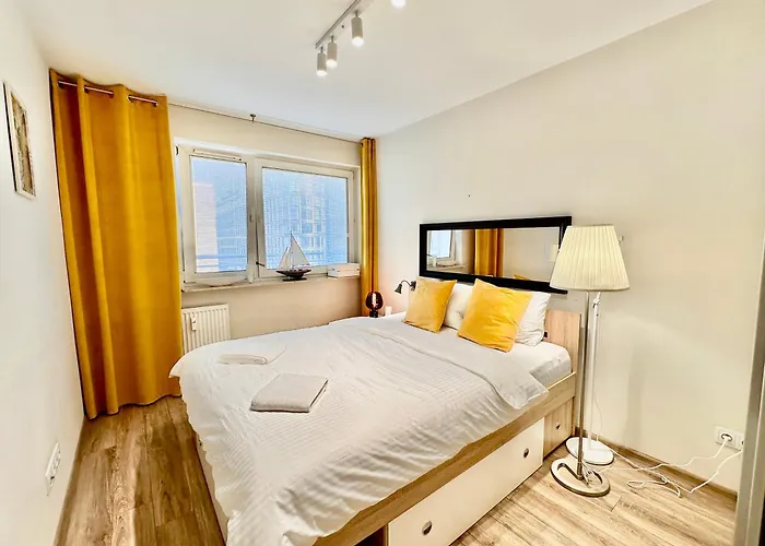 Apartment Gold 5 Fast Wifi 1 Gbs Big 85'tv Netflix Hbo Disney+