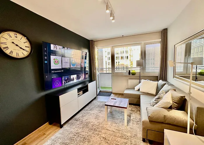 Gold 5 Fast Wifi 1 Gbs Big 85'tv Netflix Hbo Disney+ Apartment