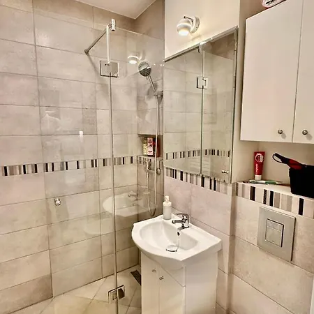 Appartement Gold 5 Fast Wifi 1 Gbs Big 85'tv Netflix Hbo Disney+ Warschau