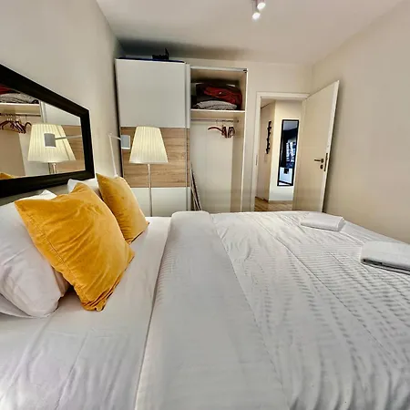 Апартаменты Gold 5 Fast Wifi 1 Gbs Big 85'tv Netflix Hbo Disney+